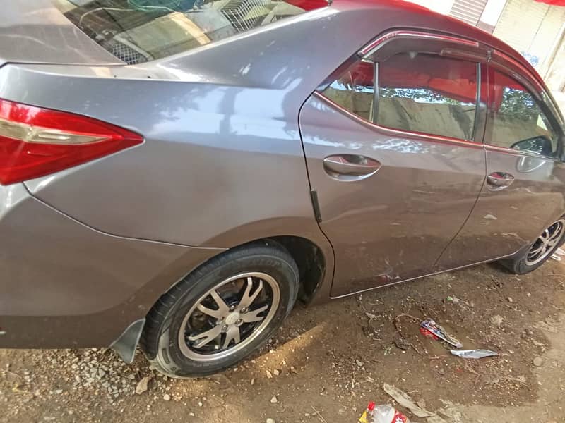 Toyota Corolla GLI 2016 New version urgent sale 4