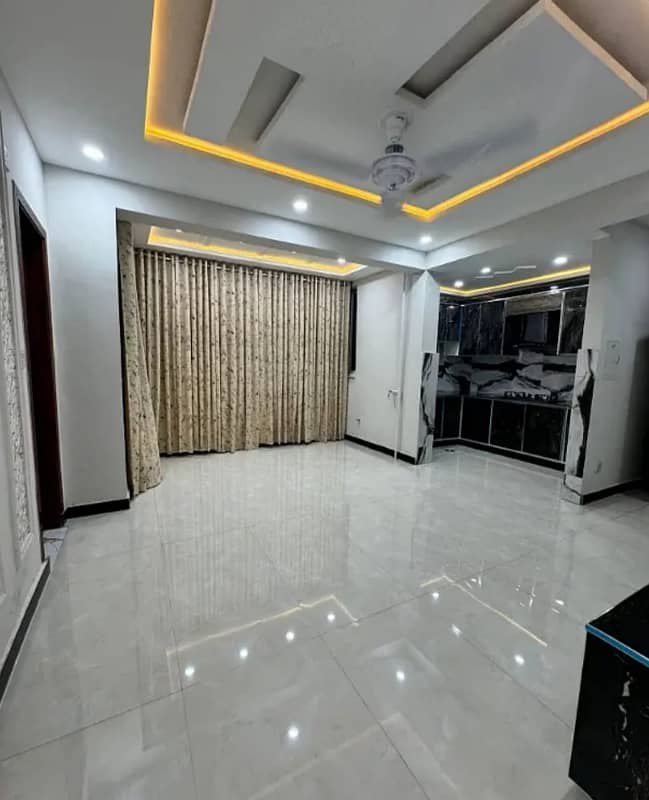 G-11/4 PHA D-Type Fully Renovated Tile Floor Flat For Sale 2