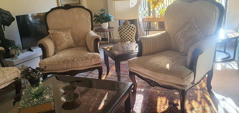 7 seater sofa set with 1 center table and 2 side tables 4