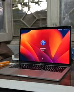 Macbook Pro 2017 i7, 13 inch with touch panel