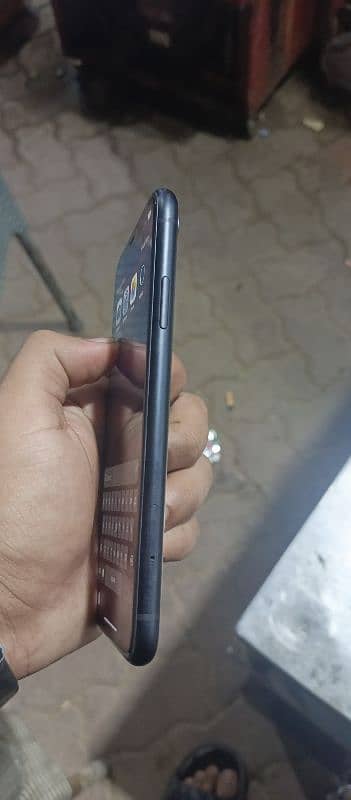 iPhone Xr 64GB Non PTA 1