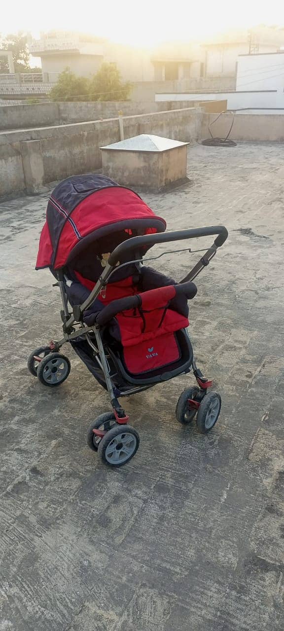 Beautiful pram in reasonable price 0