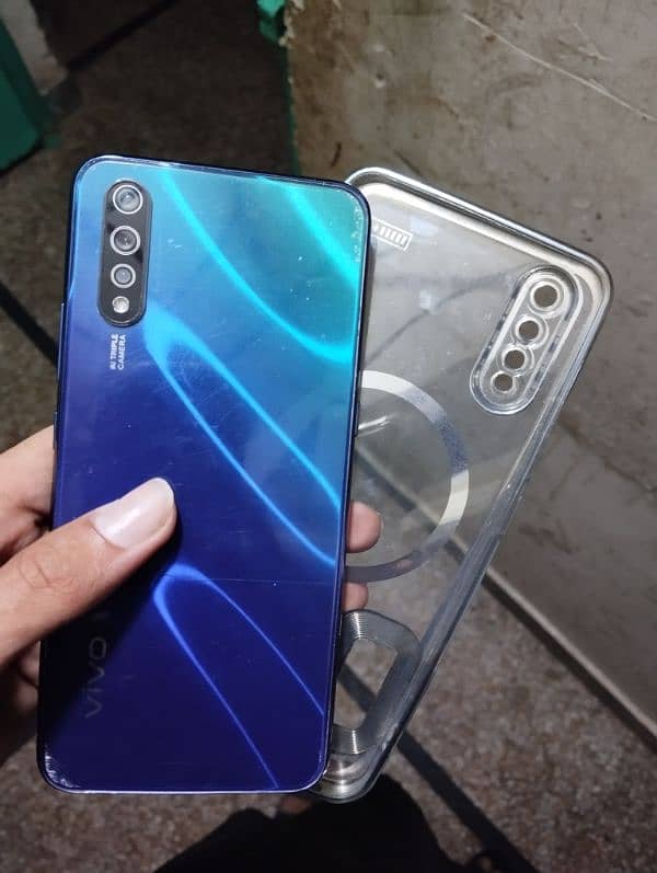 VIVO S1 3