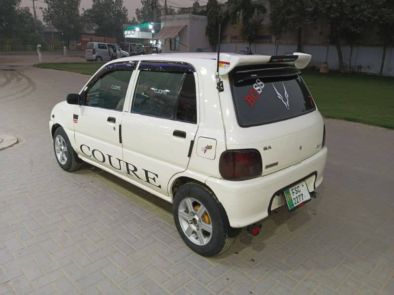 Daihatsu Cuore 2004 4