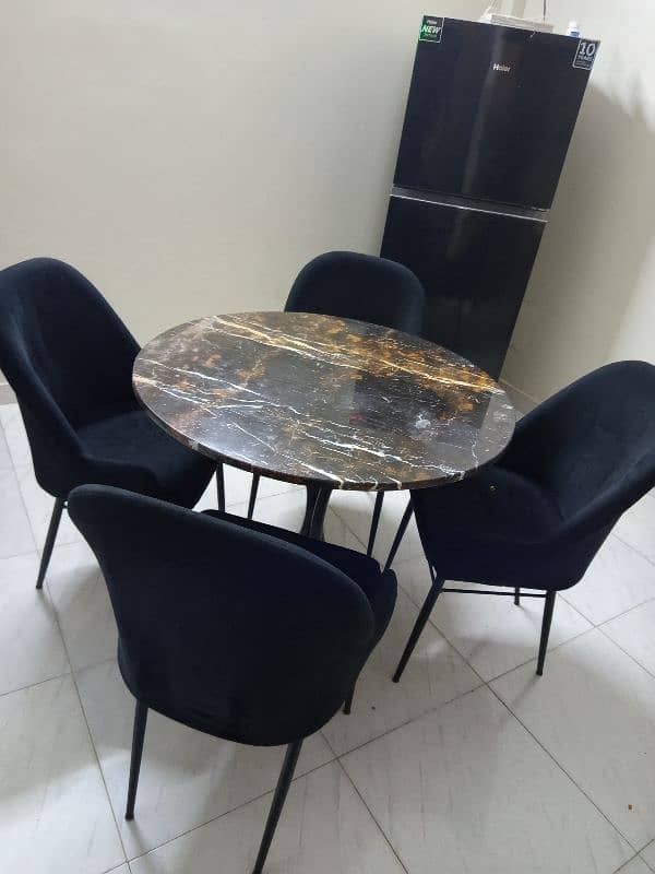 4 seater luxury marble dining table 0