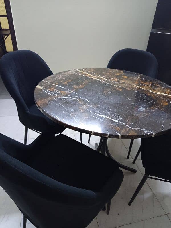 4 seater luxury marble dining table 1