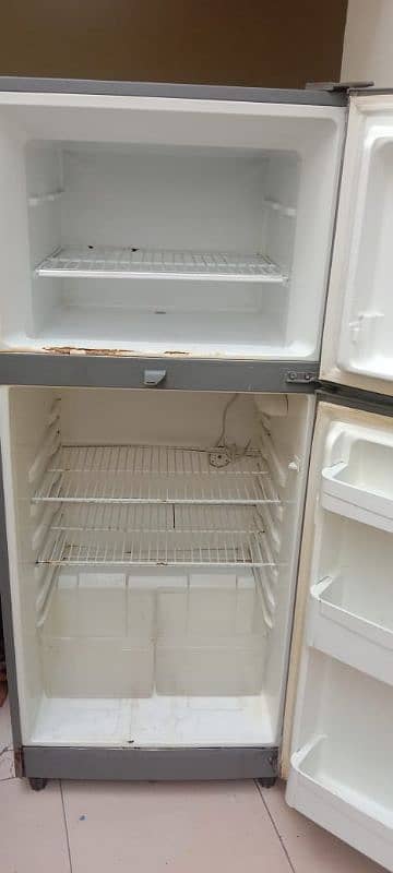 Haier fridge munasib qeemat 1