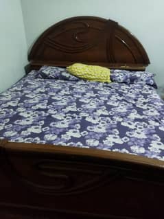 King size bed for sale 0