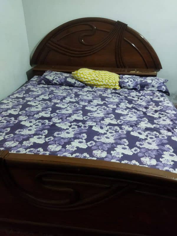 King size bed for sale 0