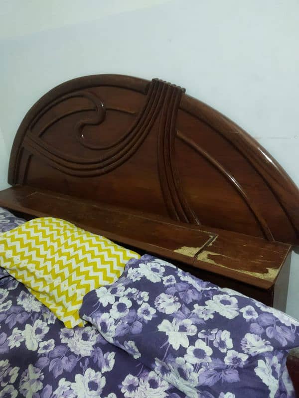 King size bed for sale 1