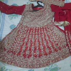 bridal lehenga for sale ( medium size)