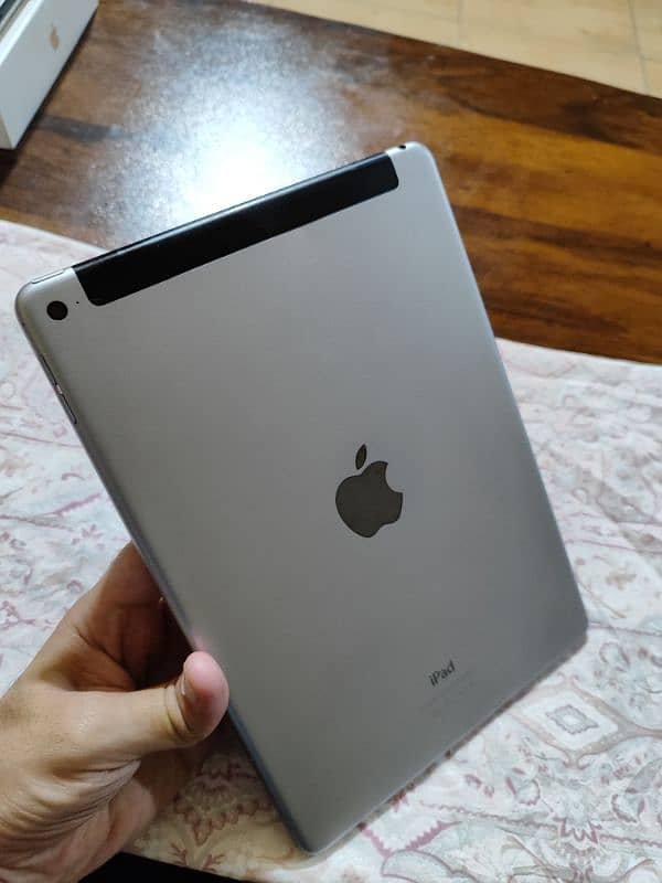 ipad Air 2 16 gb best for youtube and games 7