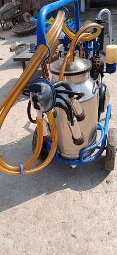 PORTABLE MILKING MACHINE ( Single Cluster & Single Bucket )