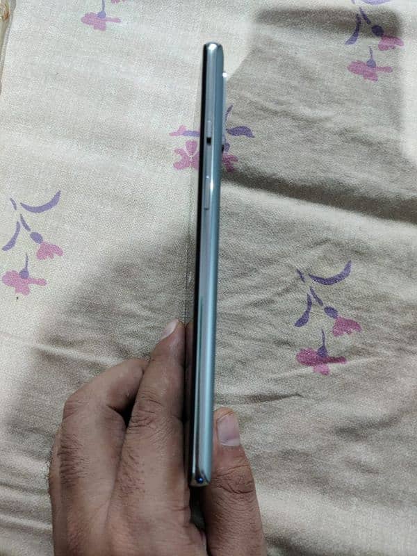 OnePlus 8T in 256 Gb /12+8 Gb RAM in 10/10 condition PTA approved 4