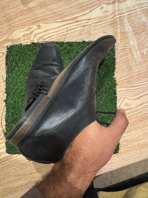 Black Dress Shoes In Excellent Condition 4