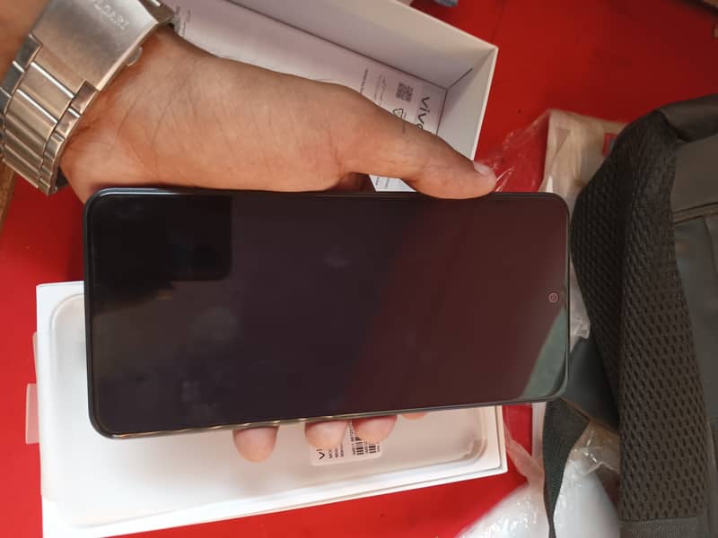 Vivo Y100 (10/10) Mint Condition 4