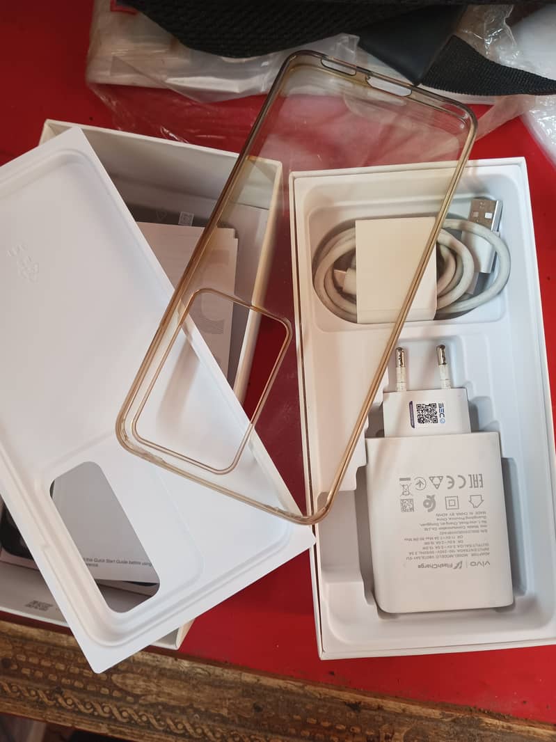 Vivo Y100 (10/10) Mint Condition 5