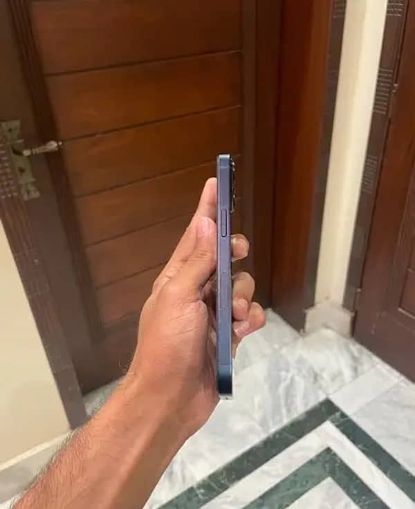 iPhone 13 jv 100 health apple warranty with box 4