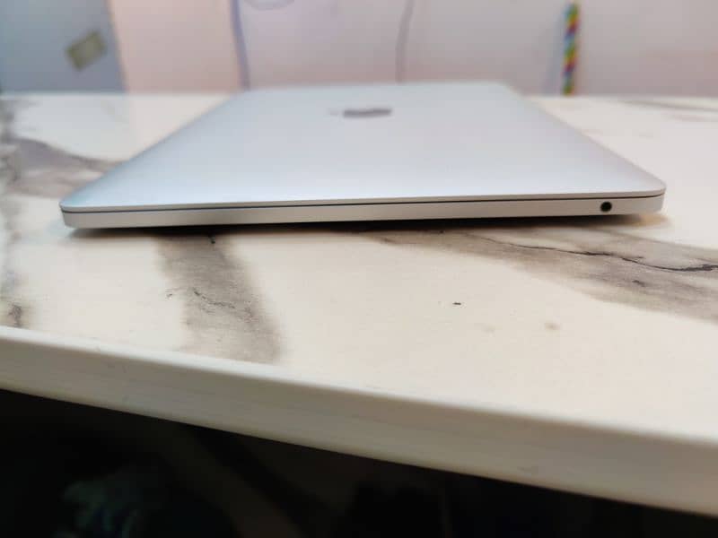 MACBOOK PRO 2016 i7 4