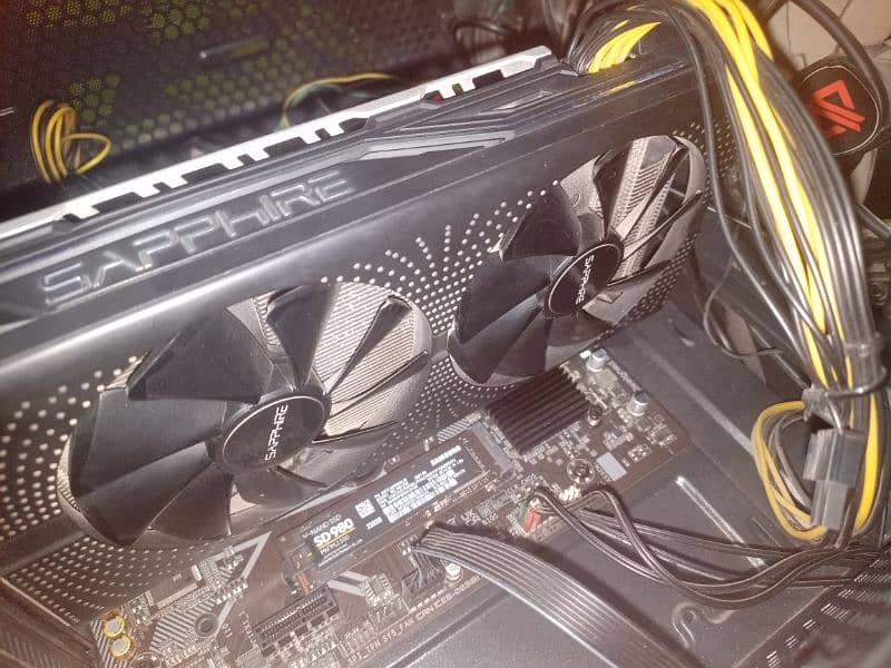 Sapphire RX 570 256bits GPU for urgent sale 4