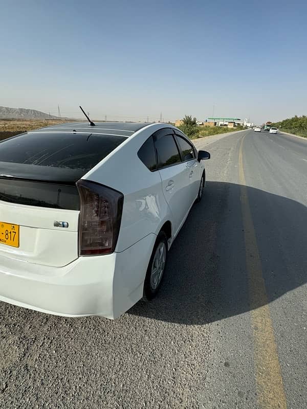 Toyota Prius 2011 6