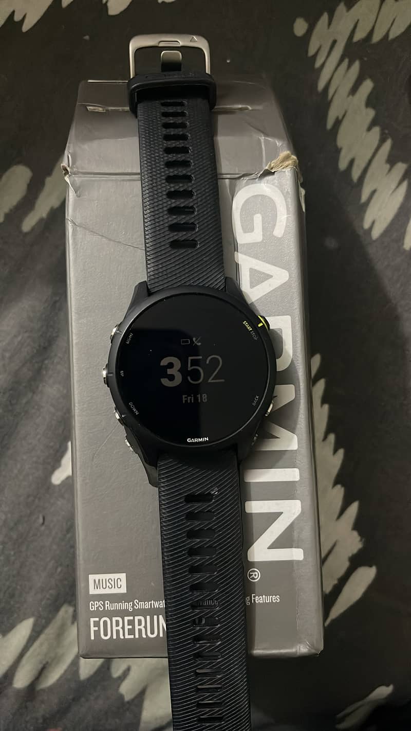 Garmin forerunner 255 Music GPS smartwatch 46mm 0