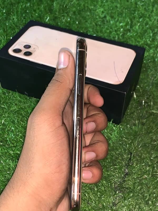 Iphone 11 Pro Sim Glich With box 2