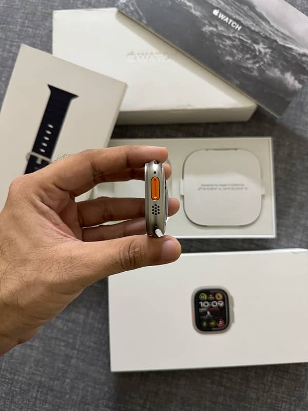 Apple Watch Ultra 2 2024 Complete Box 3