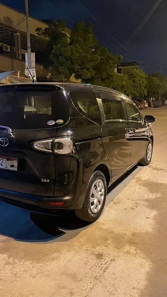 Toyota Sienta 2016 3