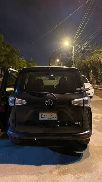 Toyota Sienta 2016 4