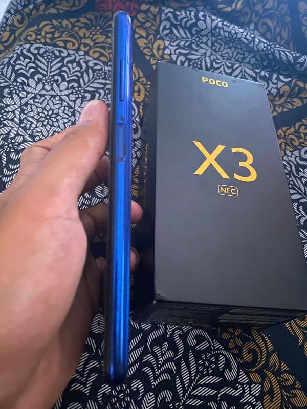 Poco X3 NFC 6/128 with box and charger 2