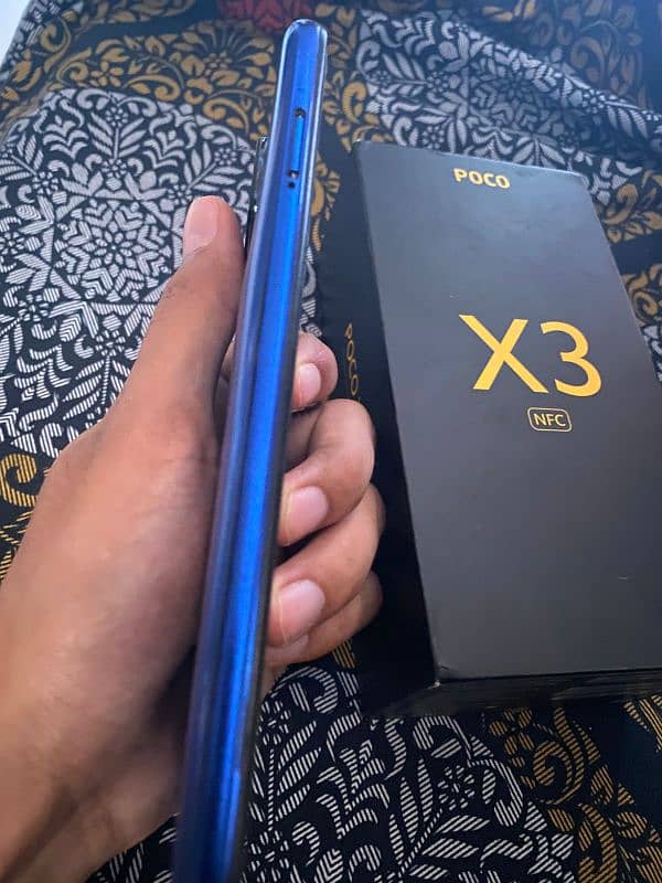 Poco X3 NFC 6/128 with box and charger 3