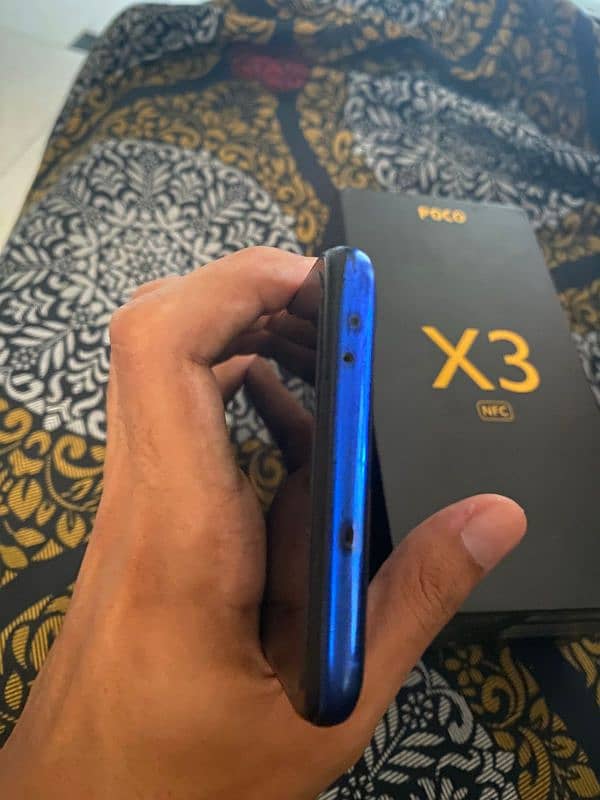 Poco X3 NFC 6/128 with box and charger 4