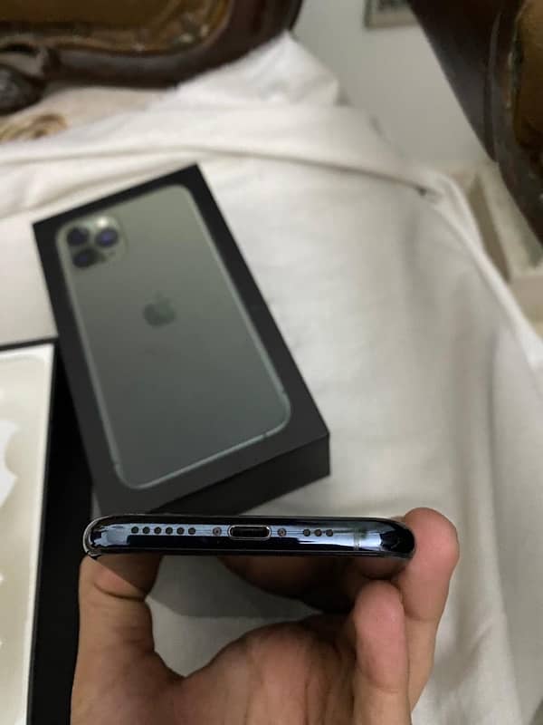 Iphone 11 pro 256gb (Pta Approved) 2