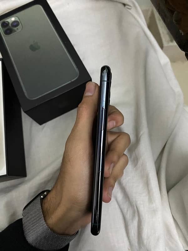 Iphone 11 pro 256gb (Pta Approved) 3