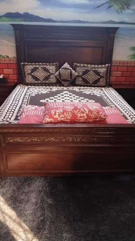 king size bedset only 6 months used 2