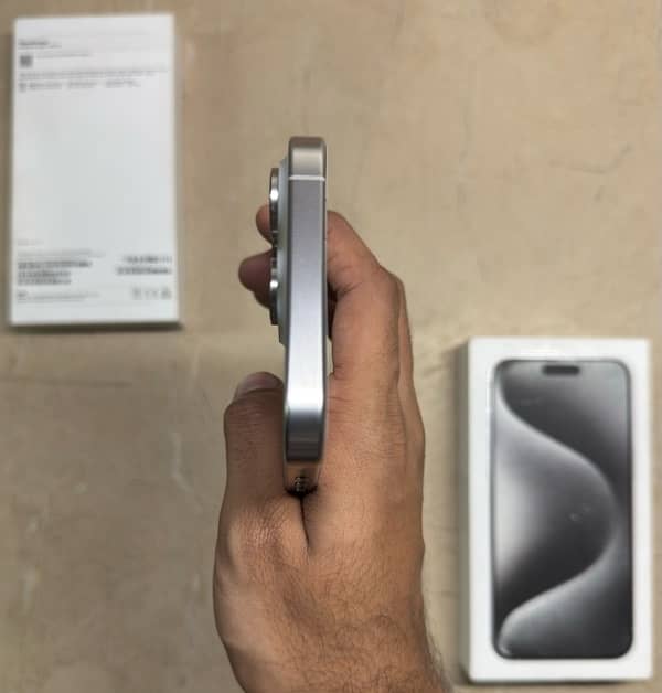 iPhone 15 Pro Max 256gb Factory Unlock 3