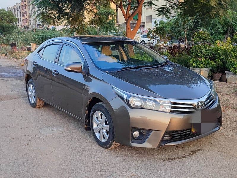 Toyota Altis Grande 2014 1