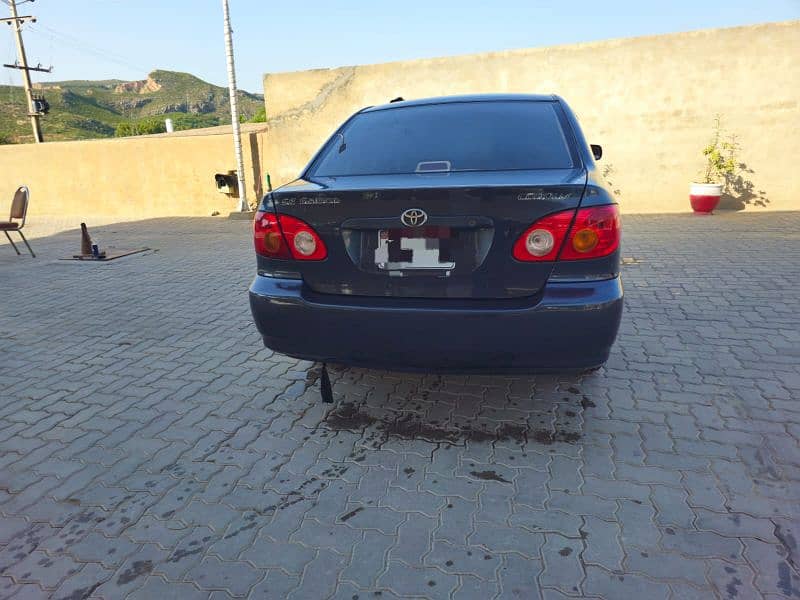 Toyota Corolla Altis 2004 3