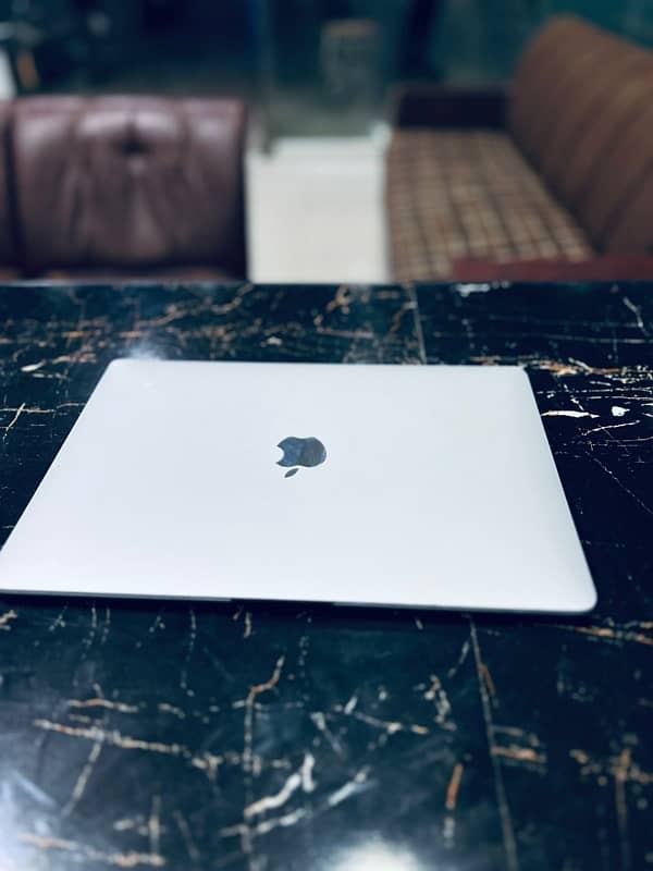 (2019) Macbook Air (Core i5) 16/256gb FLASH SSD (TOUCH ID) 3