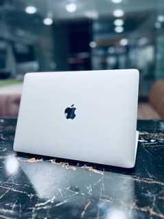 (2018) Macbook Air (Touch ID) 8/128gb Flash SSD