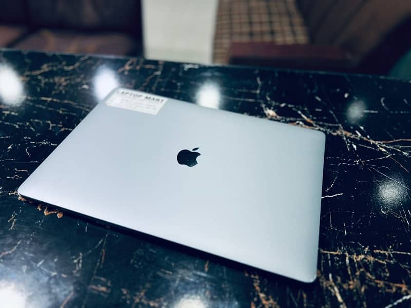 CORE I9 (32/512GB) APPLE MACBOOK PRO (2018) (QUANTITY AVAILABLE) 1