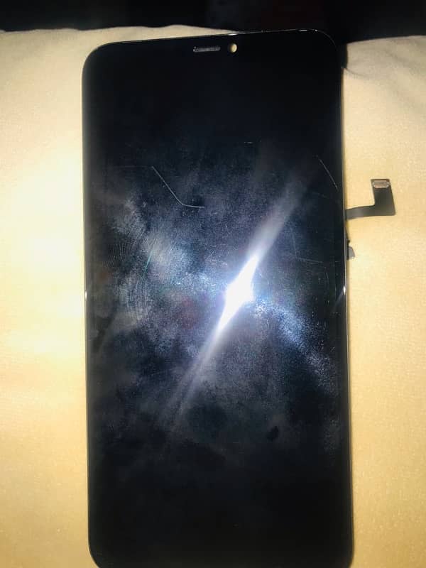 iPhone 11 Pro max GX panel 1