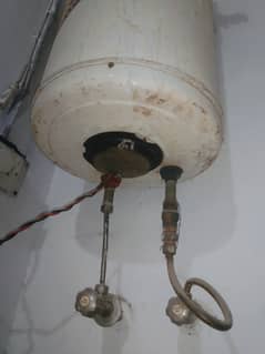 Elacttric hot water heater