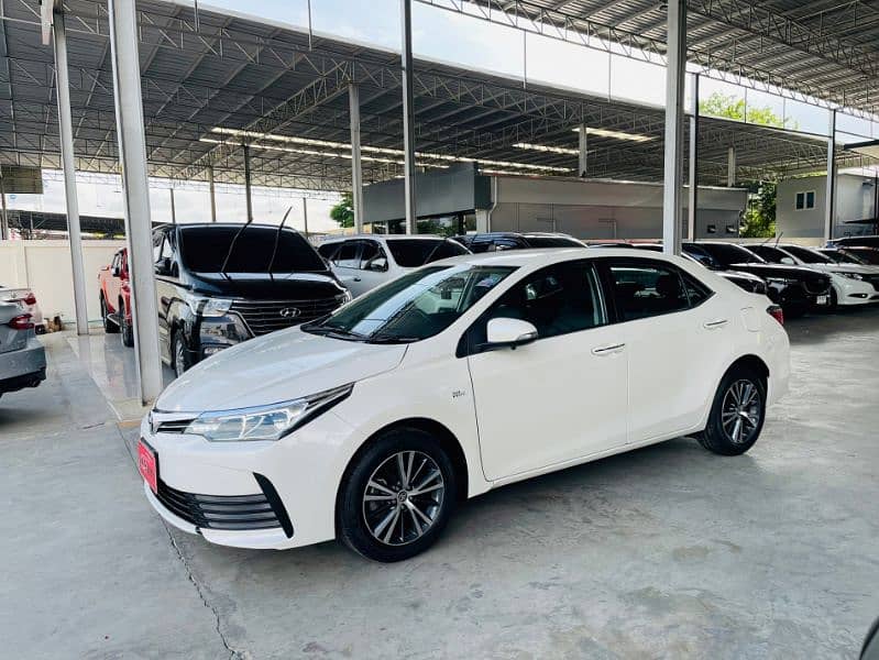 Toyota Corolla Altis 2017 1