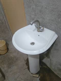 Small size basin with shawar set