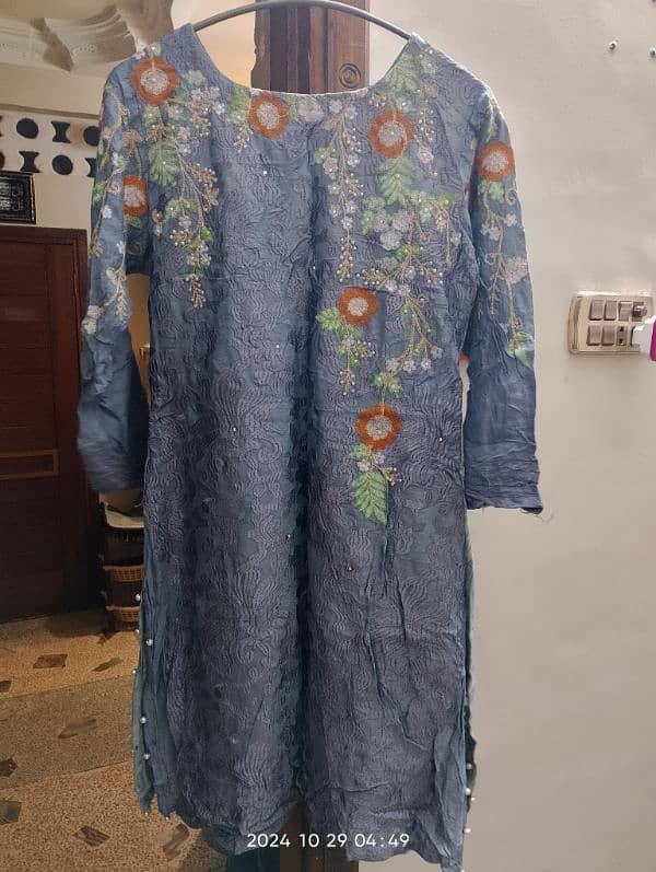 selling suit 1