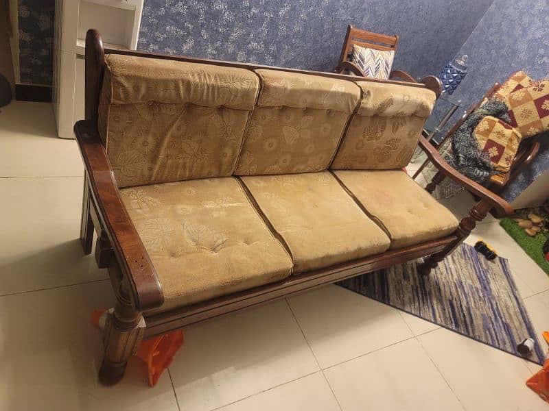 5 seater soda set in very good condition 3