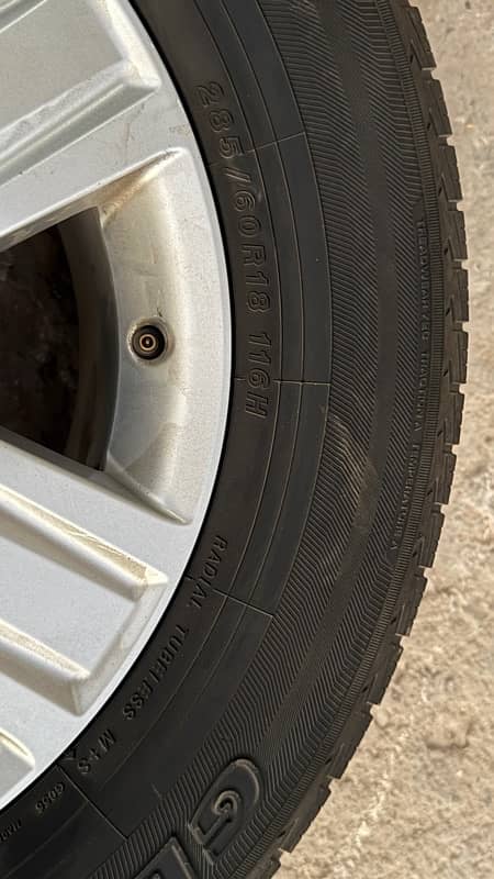 land cruiser 2017 geniune rim tyre 1