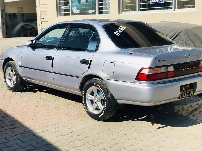 Toyota Corolla XE 1997 3